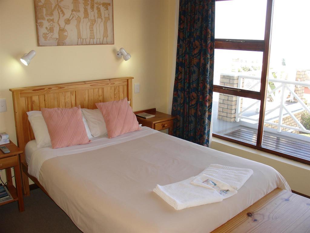 On The Bay Guesthouse Kruisfontein Room photo