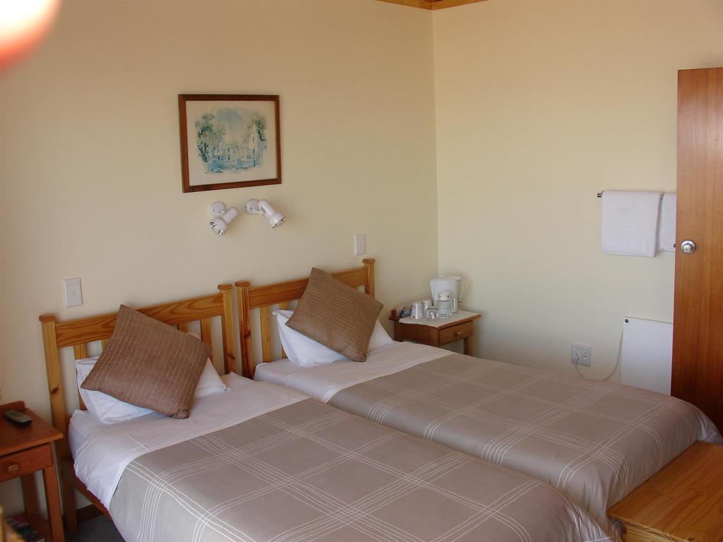 On The Bay Guesthouse Kruisfontein Room photo