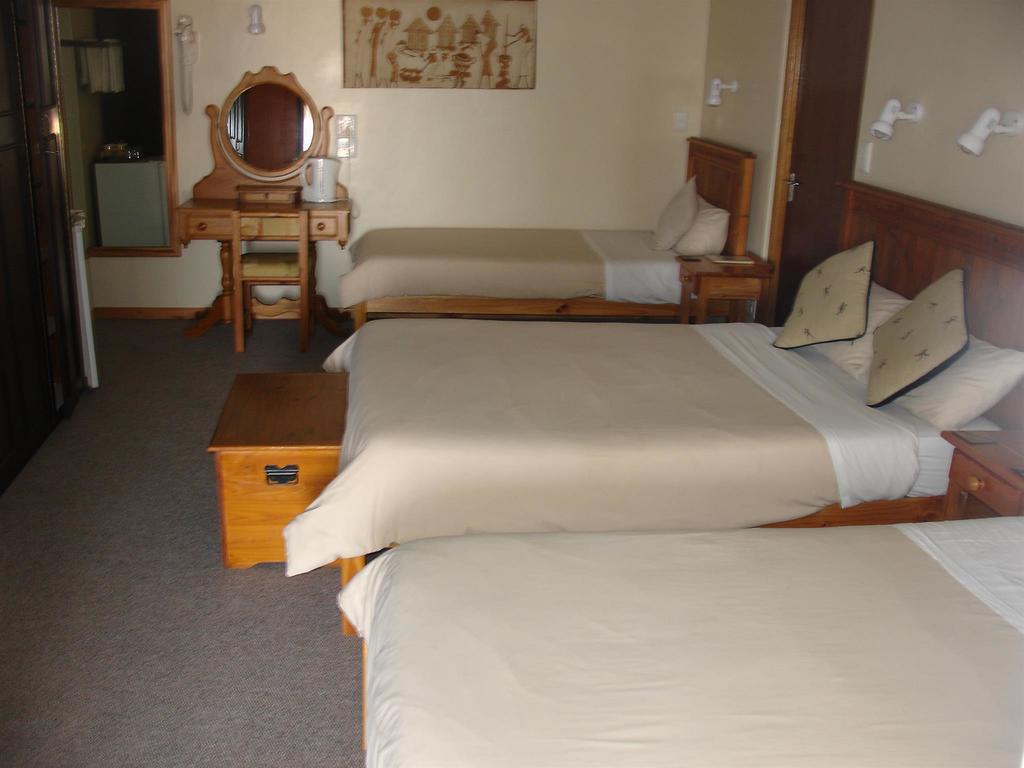 On The Bay Guesthouse Kruisfontein Room photo